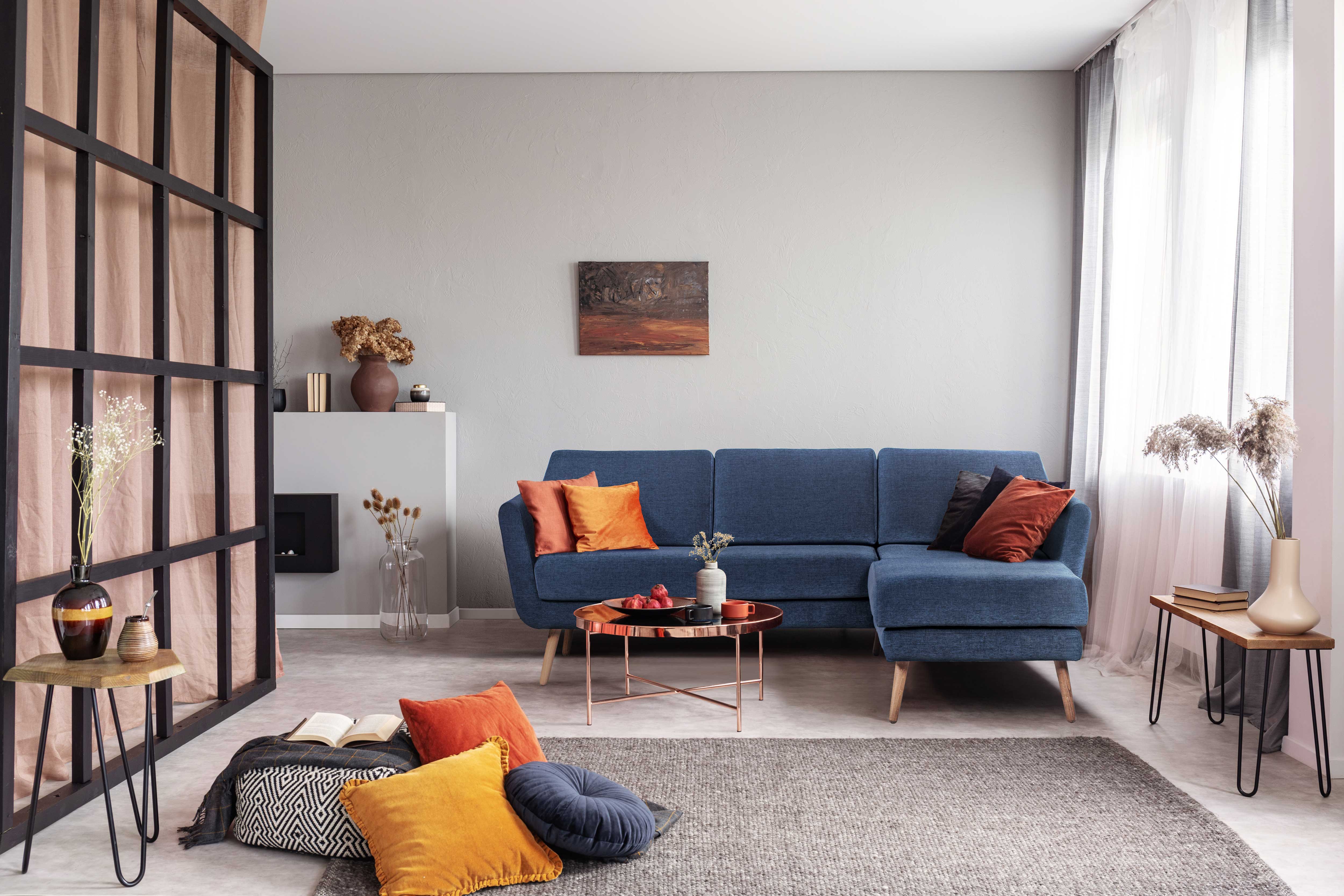 Rohové sedací soupravy v minimalistickém stylu